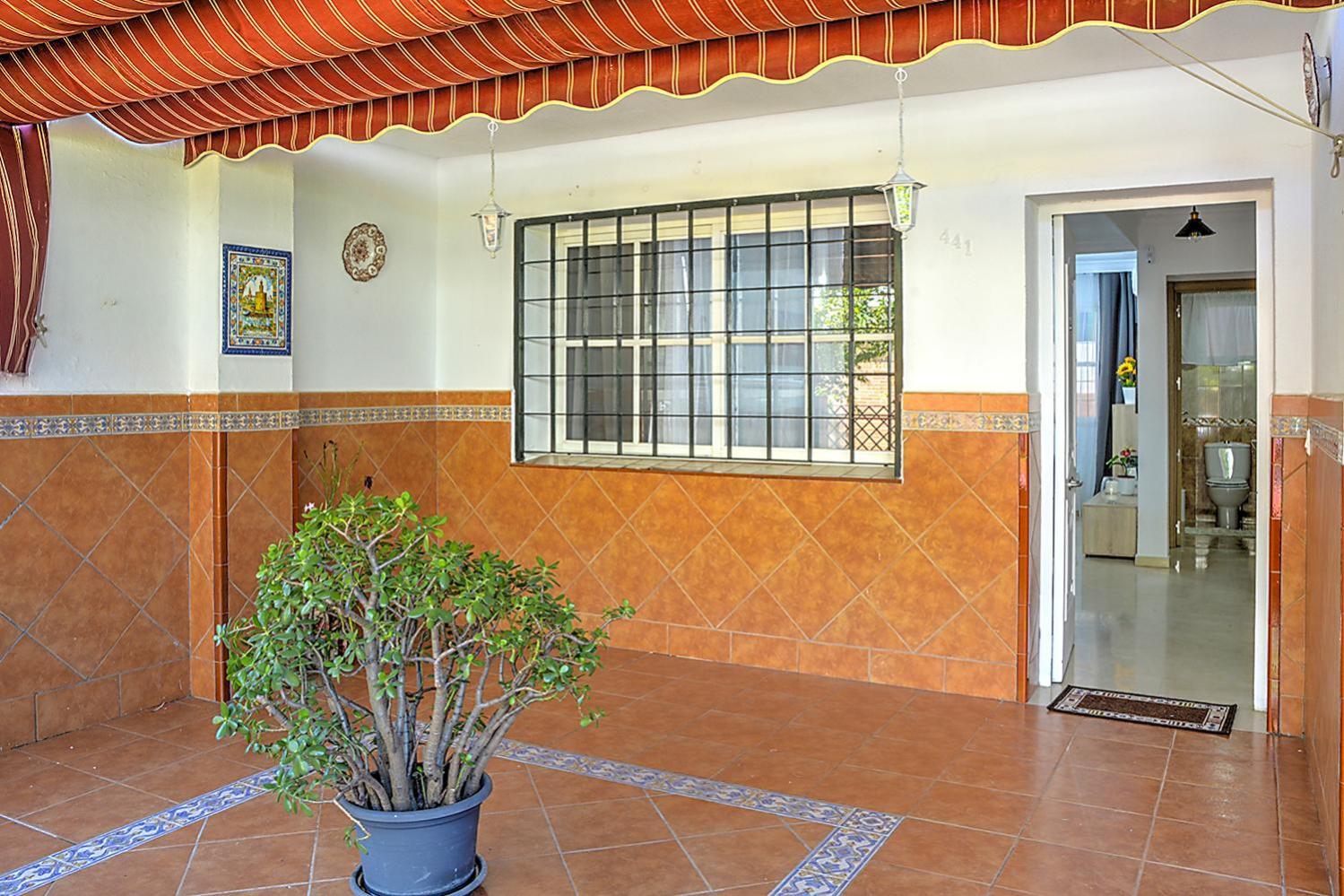 Family Deluxe Seville